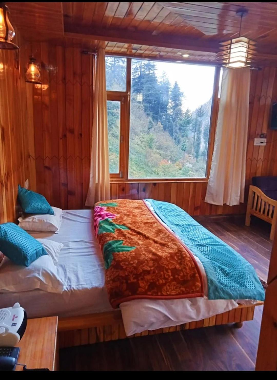 Shangri-La Rooms & Restaurant Kasol Exterior photo